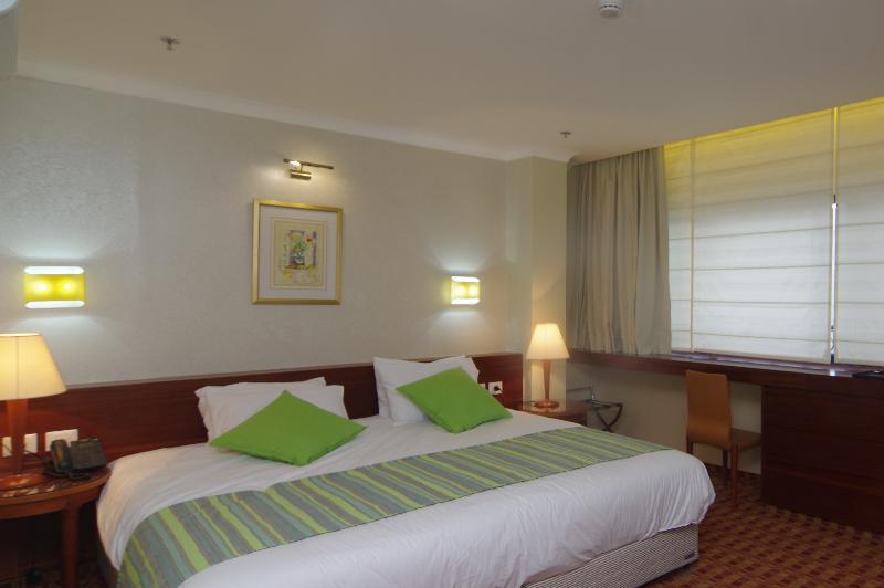 Spirit Of Herzl Hotel Yerusalem Bagian luar foto